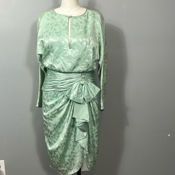 A. J. Bari Green Jacquard Silk Vintage Ruched Hourglass Dress size vintage 6 - Picture 1 of 17